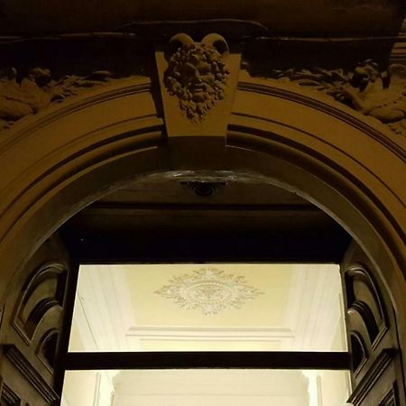 La Casa Napoletana Bed & Breakfast Napoli Bagian luar foto