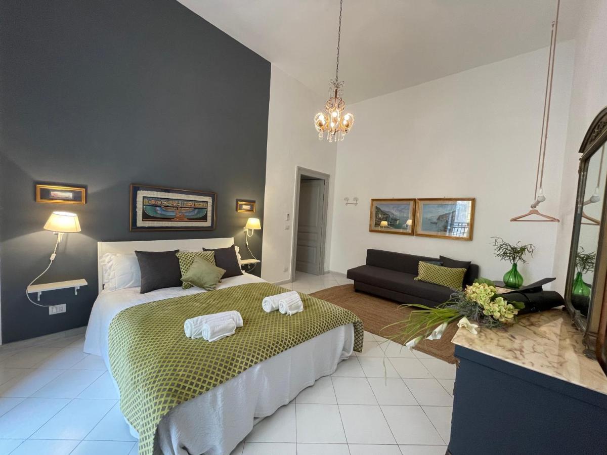 La Casa Napoletana Bed & Breakfast Napoli Bagian luar foto