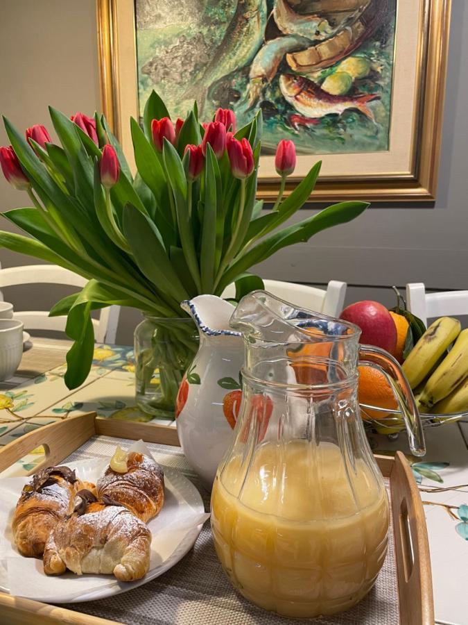 La Casa Napoletana Bed & Breakfast Napoli Bagian luar foto