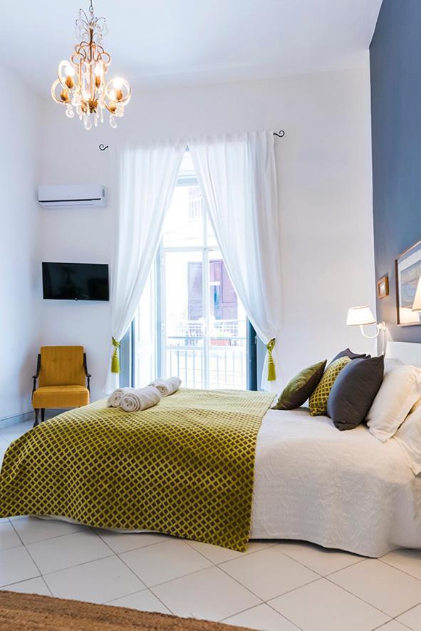La Casa Napoletana Bed & Breakfast Napoli Bagian luar foto