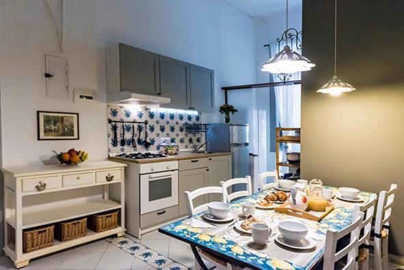La Casa Napoletana Bed & Breakfast Napoli Bagian luar foto