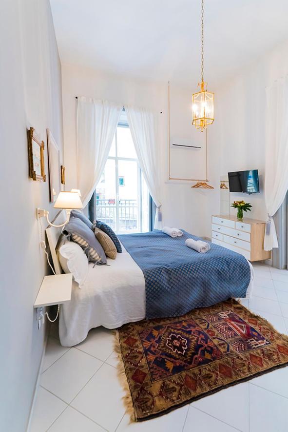 La Casa Napoletana Bed & Breakfast Napoli Bagian luar foto