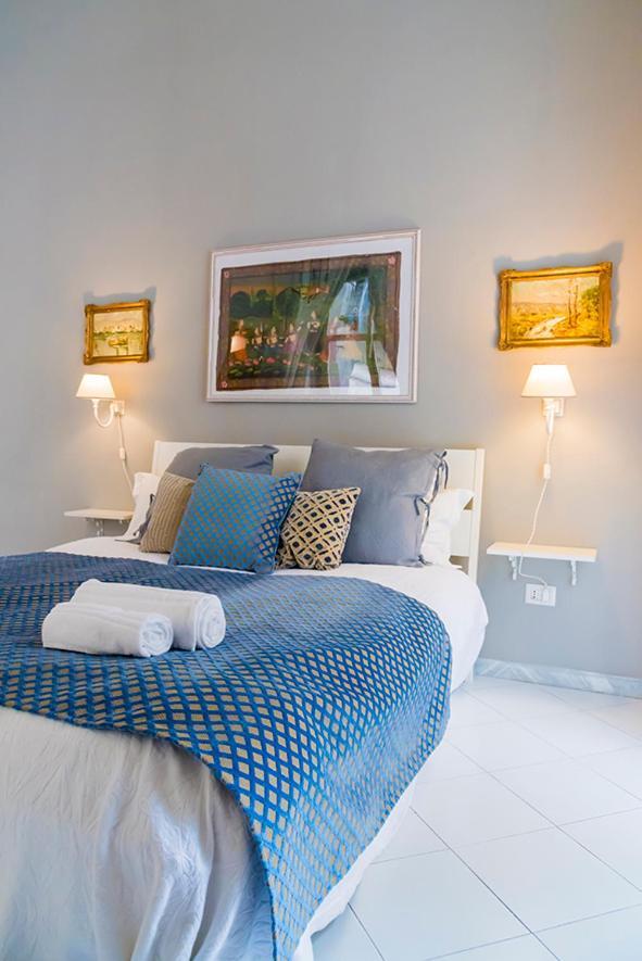 La Casa Napoletana Bed & Breakfast Napoli Bagian luar foto