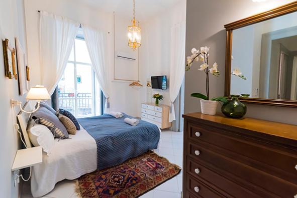 La Casa Napoletana Bed & Breakfast Napoli Bagian luar foto