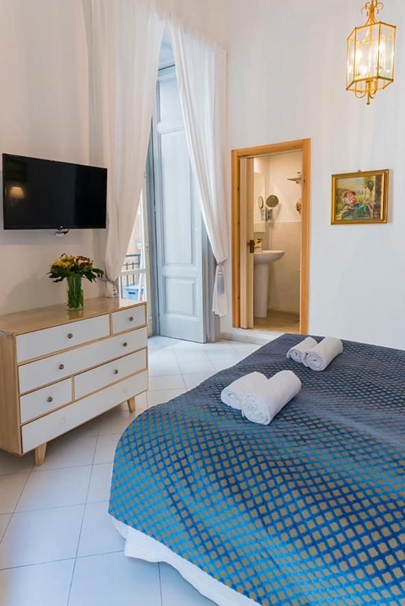 La Casa Napoletana Bed & Breakfast Napoli Bagian luar foto