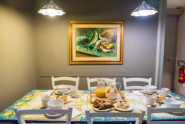 La Casa Napoletana Bed & Breakfast Napoli Bagian luar foto