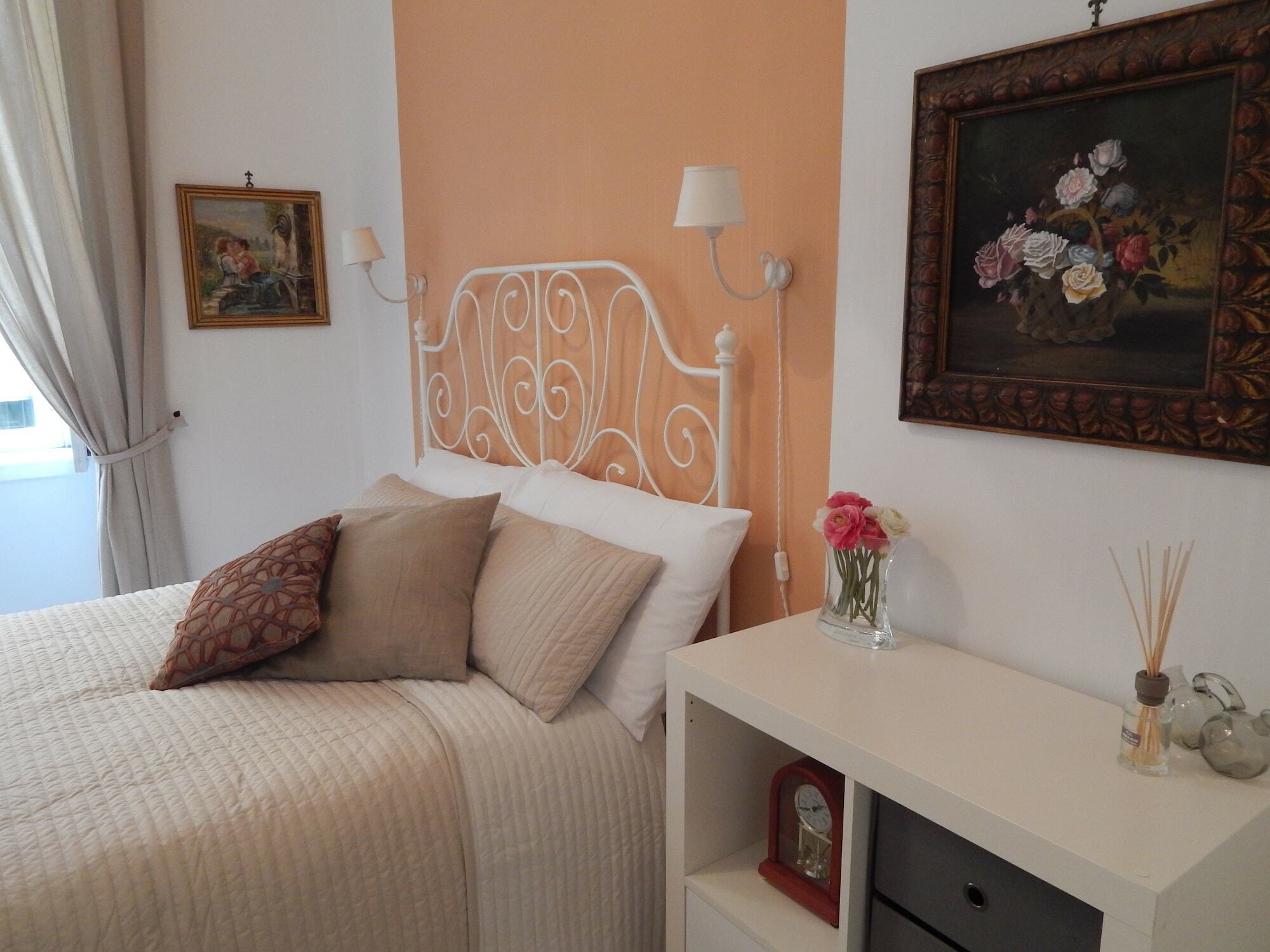 La Casa Napoletana Bed & Breakfast Napoli Bagian luar foto